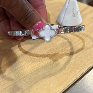 New Silver stainless steel
bracelet